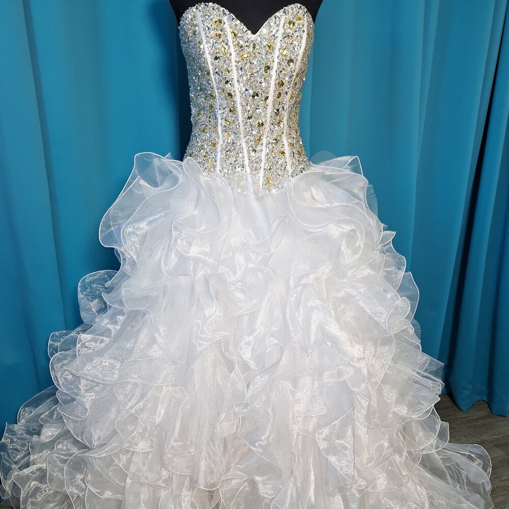 Quinceañera Ball Gown Dress Size S White